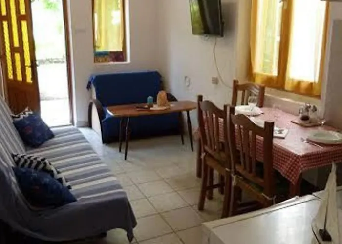 House Kuca Za Odmor بيت للعطل بريكو