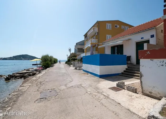 بيت للعطل House Kuca Za Odmor *