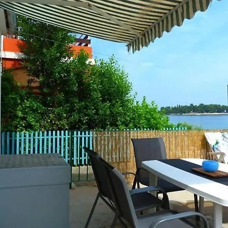 Jadran - 10 M From Tatil Evi *
